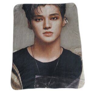 Ateez Wooyoung Sherpa Fleece Throw Lap Blanket Good Cond Fuzzy Cozy Warm Kpop